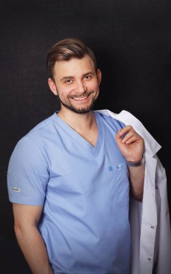 Дмитрий Скворцов, пластический хирург клиники «Коррект»