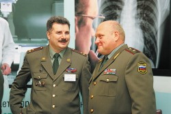 П.Е. Сурмиевич и начальник Военно-медицинской академии А. Б. Белевитин