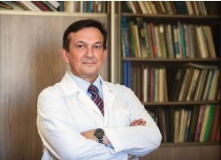 Павел Сандаков, заместитель главного врача по хирургии Иркутской ордена «Знак Почёта» областной клинической больницы