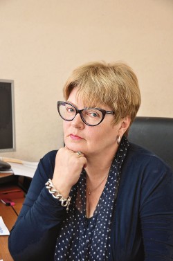 Татьяна Олеговна Юренева, заведующая юридическим отделом – главный правовой инспектор труда, председатель профкома