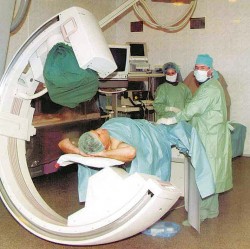 В рентгенохирургической операционной