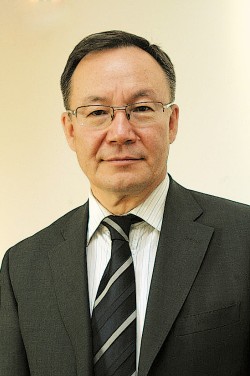 Вячеслав Александров, министр здравоохранения РС (Я), д.м.н., заслуженный врач РС (Я)