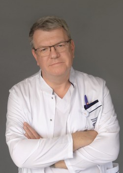 Александр Фаллер, заведующий хирургическим отделением ИКБ № 2 для пациентов, инфицированных ВИЧ
