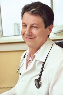 Андрей Сыров, заведующий отделением кардиологии, кандидат медицинских наук. Фото: Анастасия Нефёдова