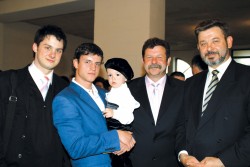 Дмитрий, Алексей с сыном Глебом, Сергей и Евгений Возлюбленные