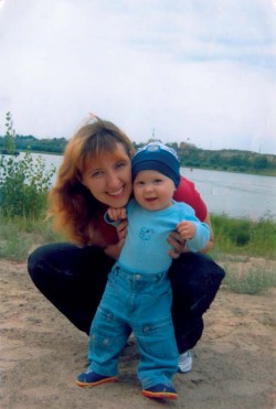 Дочь Татьяны Ивановны — Елена Александровна Мирошниченко с сыном Владимиром