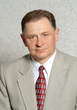 Евгений Нелюбин, главный врач, кандидат медицинских наук, организатор здравоохранения высшей категории, заслуженный врач РБ