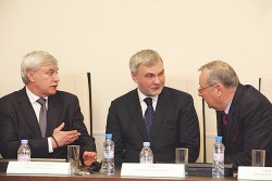 Г. Полтавченко, В. Уйба, руководитель ФМБА России, и Ю. Лобзин