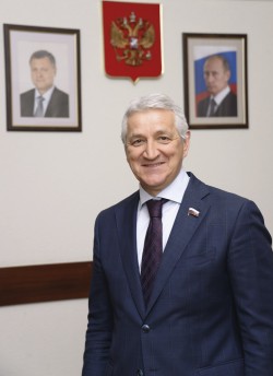 Леонид Огуль, заместитель председателя Комитета Государственной думы ФС РФ по охране здоровья (фото: Анастасия Нефёдова)