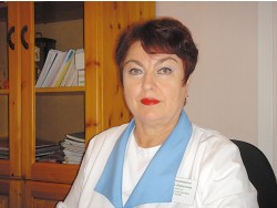 Лидия Аржанникова, заведующая акушерским и гинекологическим отделениями: «В нашей работе главное — милосердие, профессионализм и дисциплина».