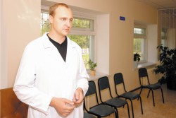Олег Тарасов, заведующий наркологическим отделением, в комнате отдыха