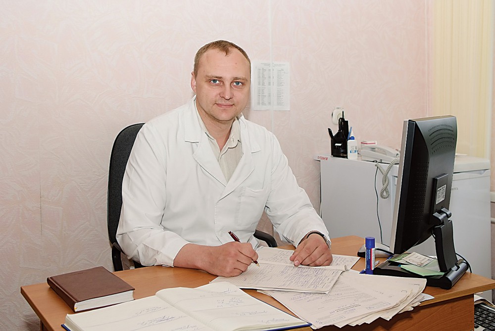 Врач нарколог тамбове. Денисов врач Севастополь. Заведующий наркологическим отделением. Заведующий больницы.