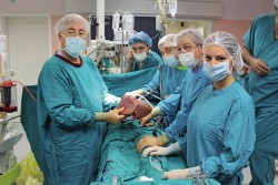 Первая операция по трансплантации печени (июль 2018)