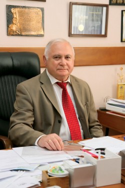 Рафаэль Оганов, первый директор ФГБУ «НМИЦ ПМ» Минздрава России