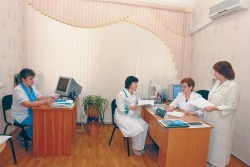 Валентина Владимировна Окунева, главная медицинская сестра, проводит совет наставников