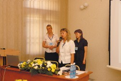 Ведущие семинара Ута Гроссе, Татьяна Федоткина и переводчик Мария Седонская