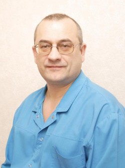 Владимир Лебедев, руководитель и заведующий вторым микрохирургическим отделением Алтайского краевого медицинского центра микрохирургии глаза