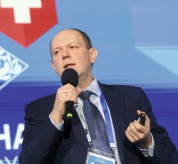 Владимир Зеленский, первый заместитель министра здравоохранения РФ (фото: Фонд Росконгресс)