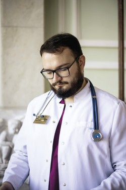 Владислав Павлычев, мануальный терапевт
