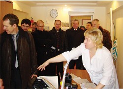 Врач общей практики Э.А. Лисиенко принимает дорогих гостей