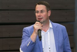 Юрий Уляшев, генеральный директор коммуникационной группы Aaron Lloyd