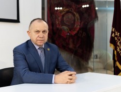 Анатолий Фесюн, руководитель НМИЦ, доктор медицинских наук 