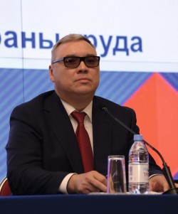 Сергей Ремизов, председатель Профсоюза работников здравоохранения г. Москвы (фото: Анастасия Нефёдова) Сергей Ремизов, председатель Профсоюза работников здравоохранения г. Москвы (фото: Анастасия Нефёдова)