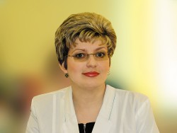 Жанна Есева — кандидат экономических наук, заслуженный работник здравоохранения, врач высшей категории